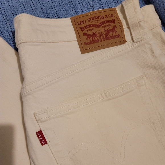Levis Ribbed Cage Straight Jeans NWOT - Picture 3 of 7